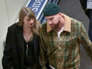 aylor Swift recently attended the Kansas City Chiefs vs. Buffalo Bills game to support her boyfriend, Travis Kelce.